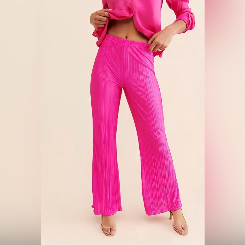 Good American Fuchsia Always Fits Plisse Pant